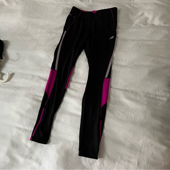 New Balance Colour Block Leggings - Picture 2 of 7